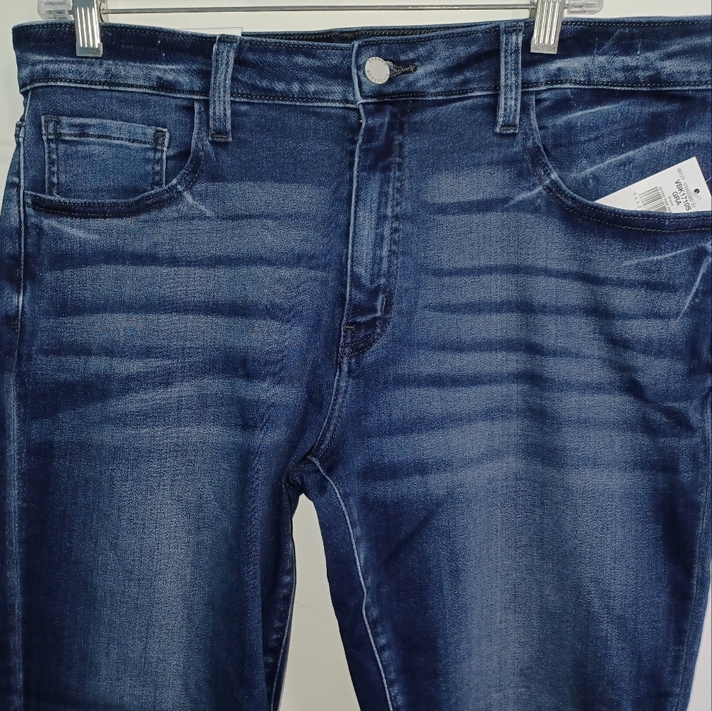 NWT Buckle Kancan Signature Mid-Rise Skinny Jean 32x30
